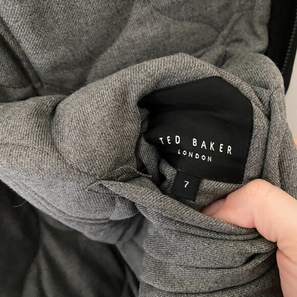 Ted Baker Reversible Quilted Puffer Barn Jacket Mens 7 - Picture 8 of 12